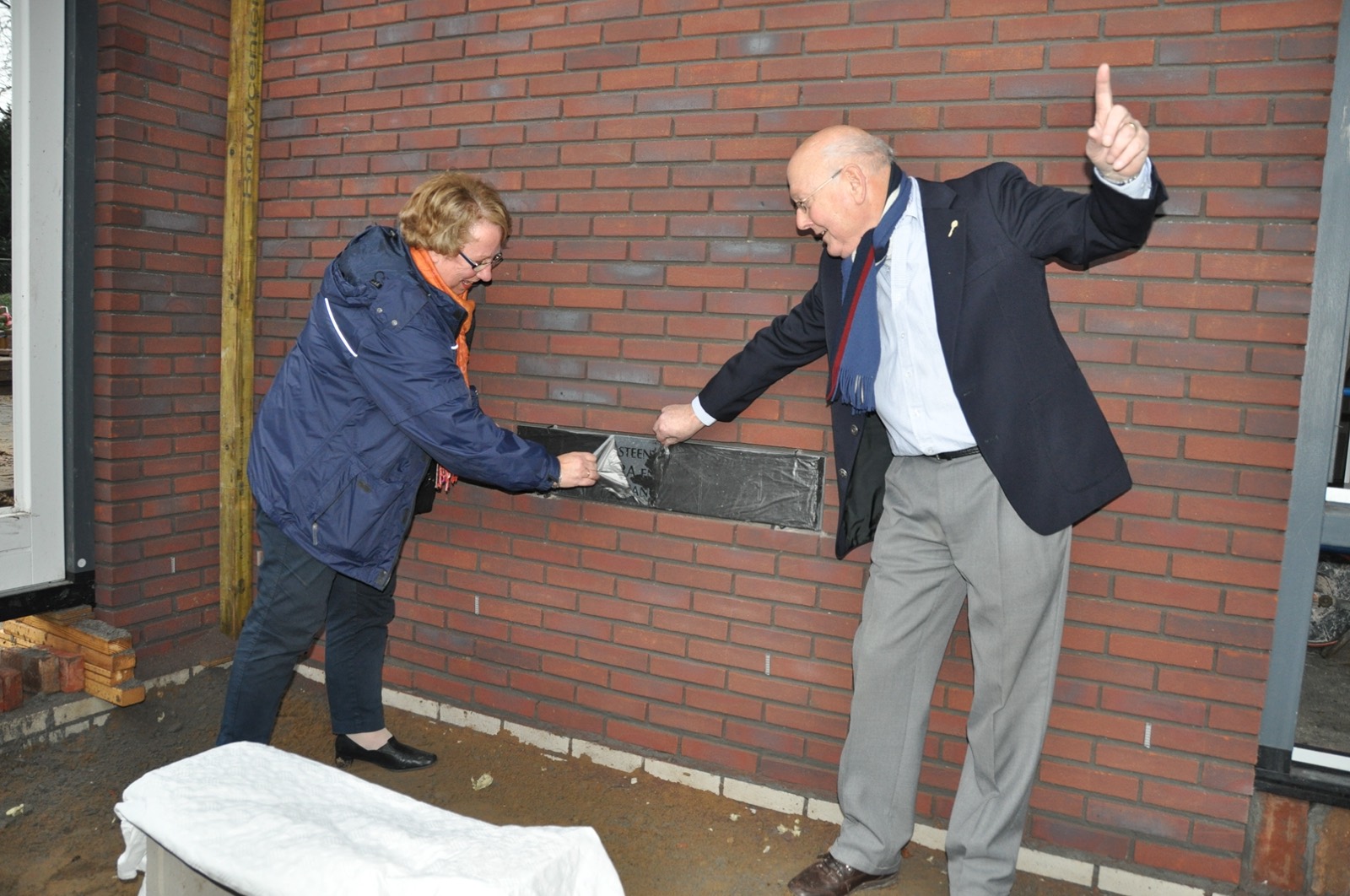 De eerste steen van het nieuwe clubhuis (2011)